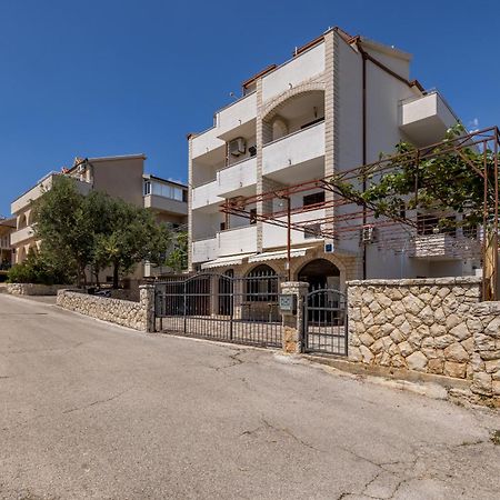 טרוגיר Holiday Home Krishto מראה חיצוני תמונה