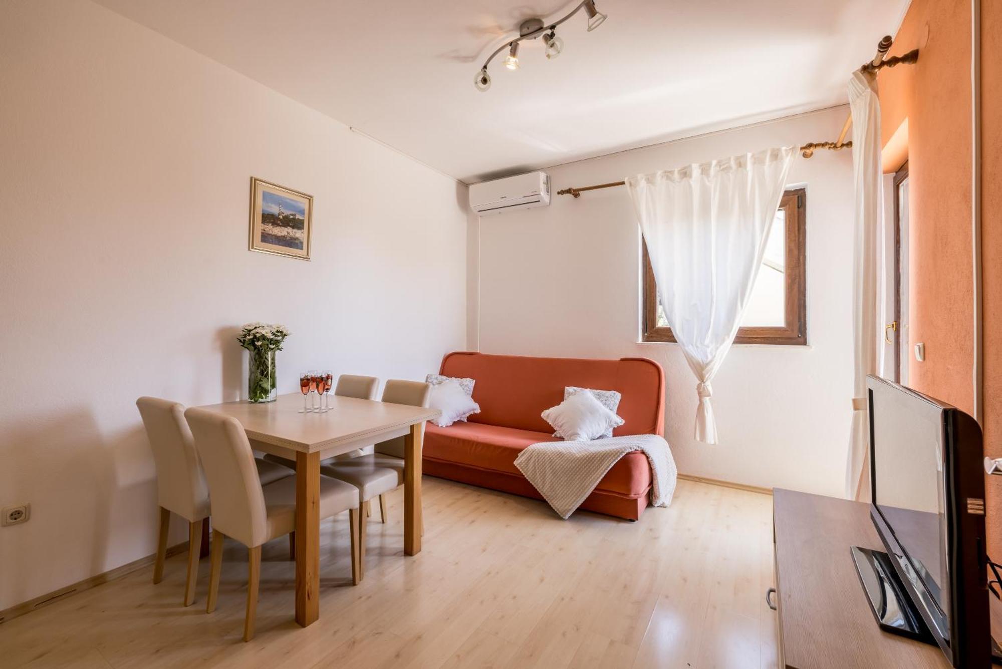 טרוגיר Holiday Home Krishto מראה חיצוני תמונה