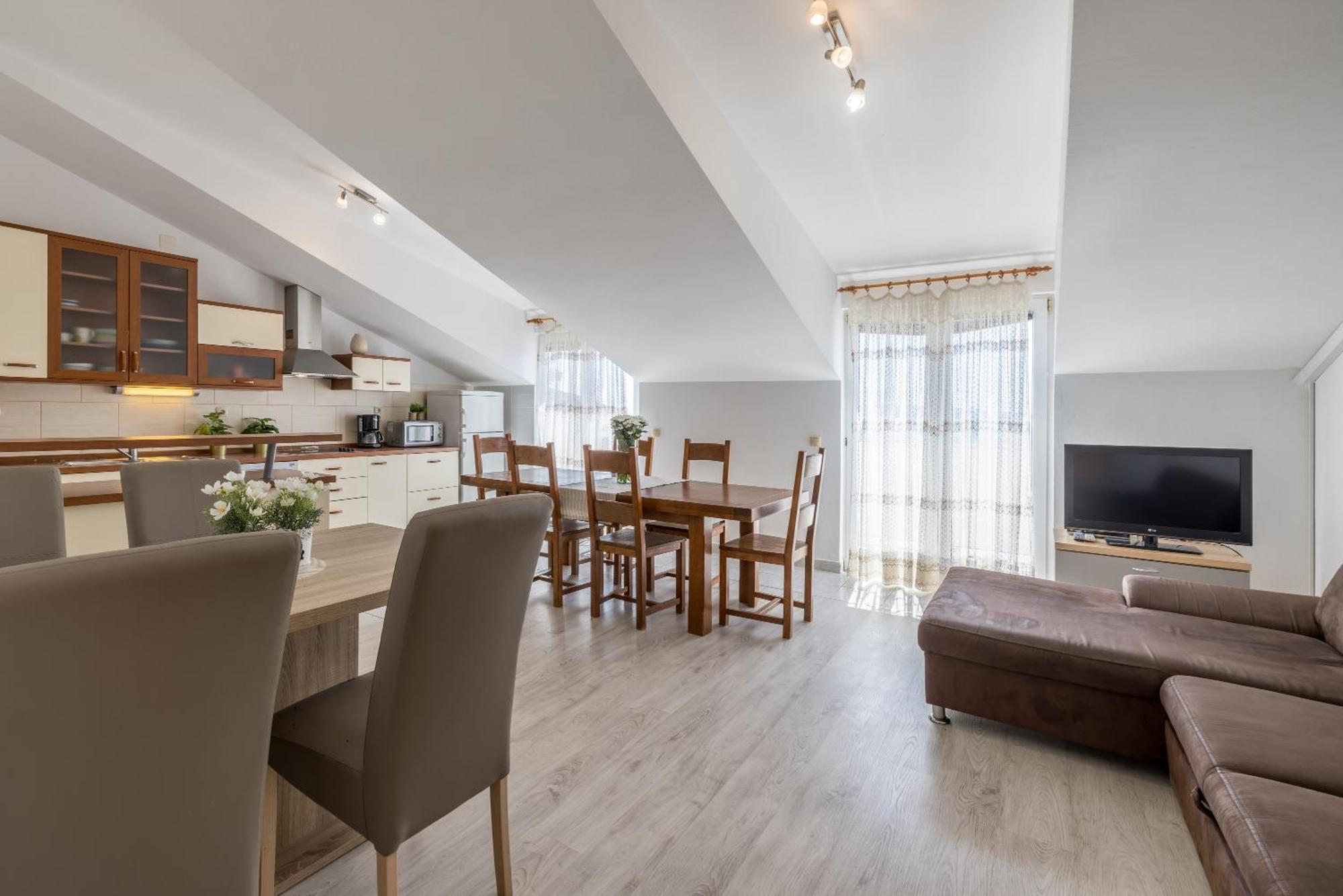 טרוגיר Holiday Home Krishto מראה חיצוני תמונה