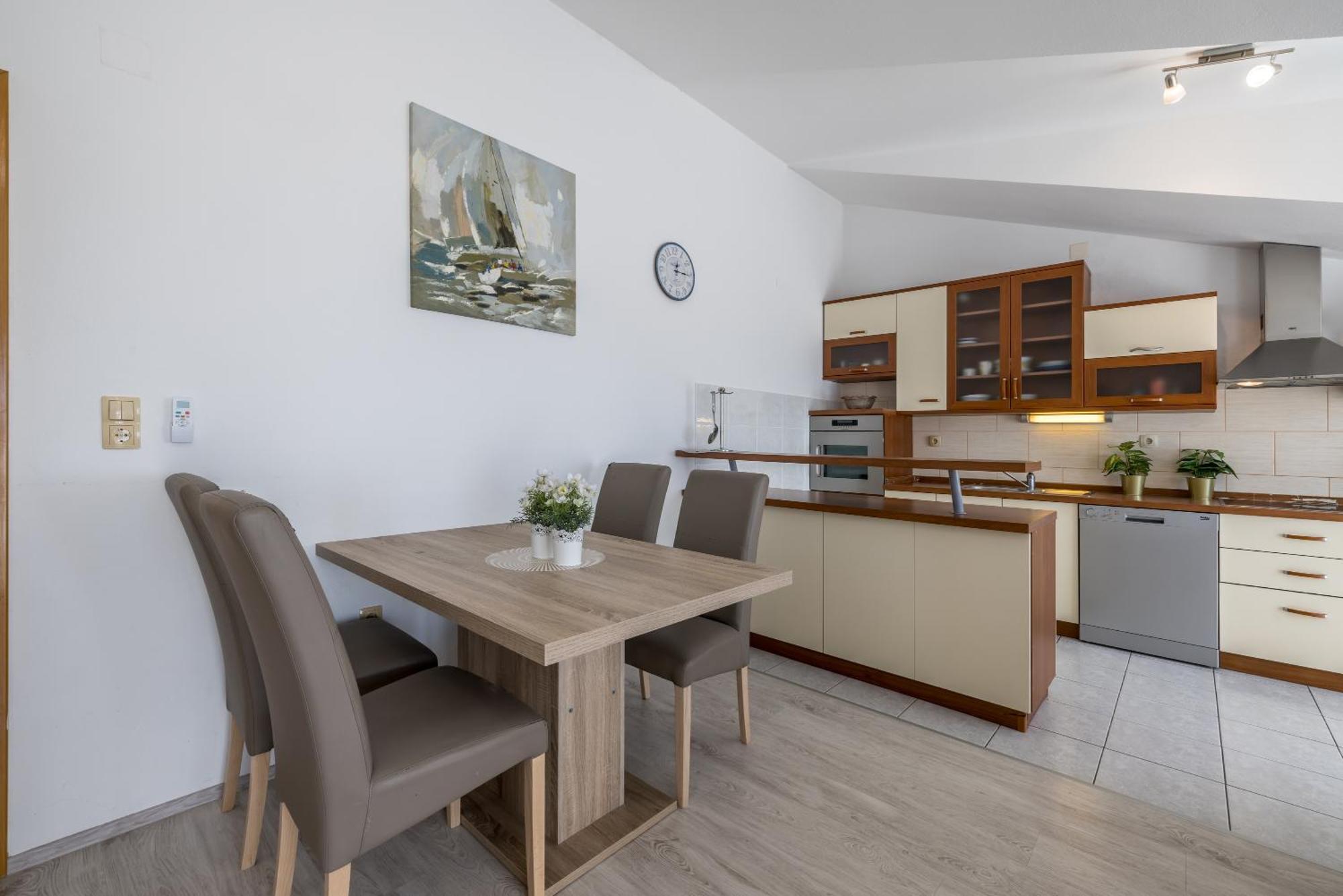 טרוגיר Holiday Home Krishto מראה חיצוני תמונה
