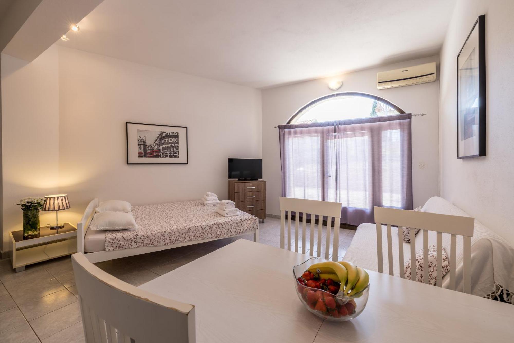 טרוגיר Holiday Home Krishto מראה חיצוני תמונה