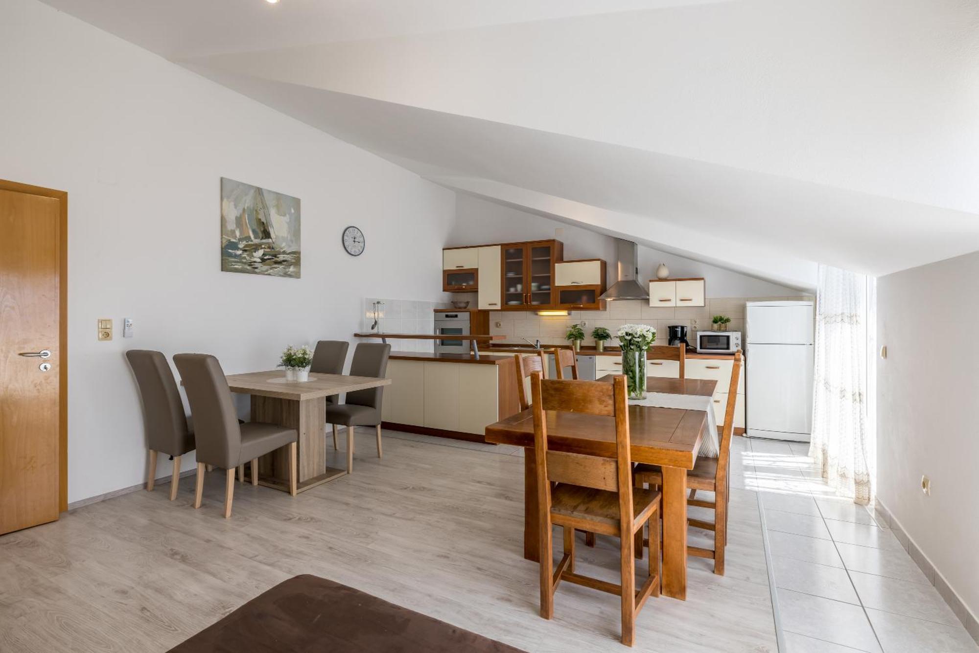 טרוגיר Holiday Home Krishto מראה חיצוני תמונה