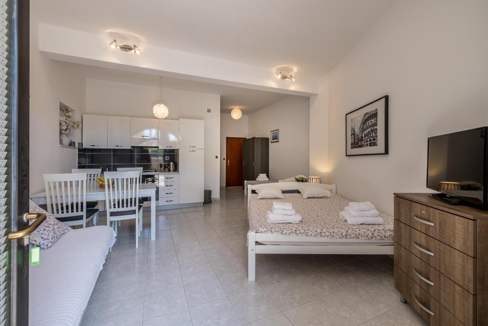 טרוגיר Holiday Home Krishto מראה חיצוני תמונה